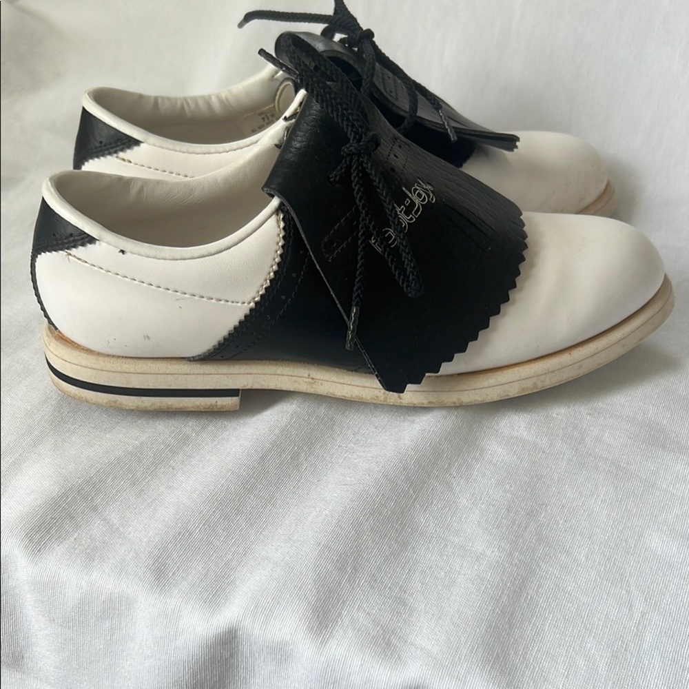 FootJoy Black and White Green-Joys Golf Shoes with Spikes - Picture 2 of 8